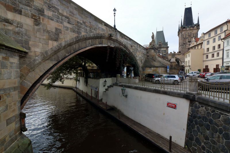 sous le pont Charles, canale de Diablesse